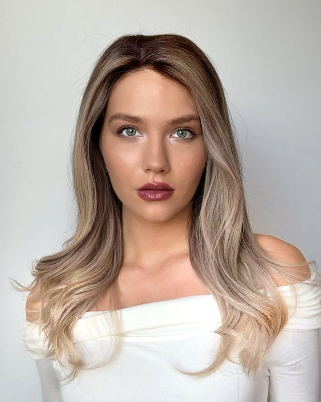 Antonia | Lace Front Remy Echthaarperücke - Farbverlauf Karamellblond Highlights