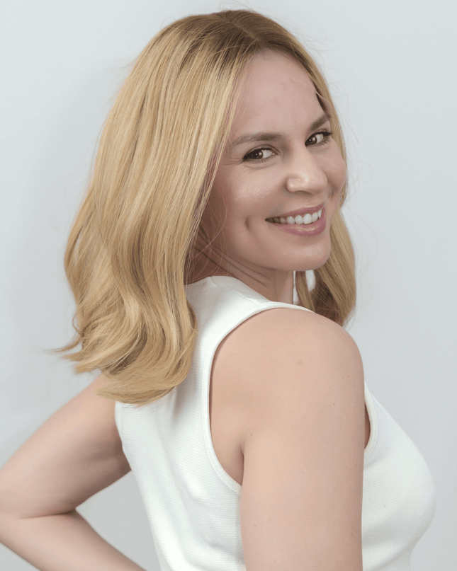 Barbara 14” | Silk-Inserted Lace Top Wig-Beige Blonde with Subtle Dimension