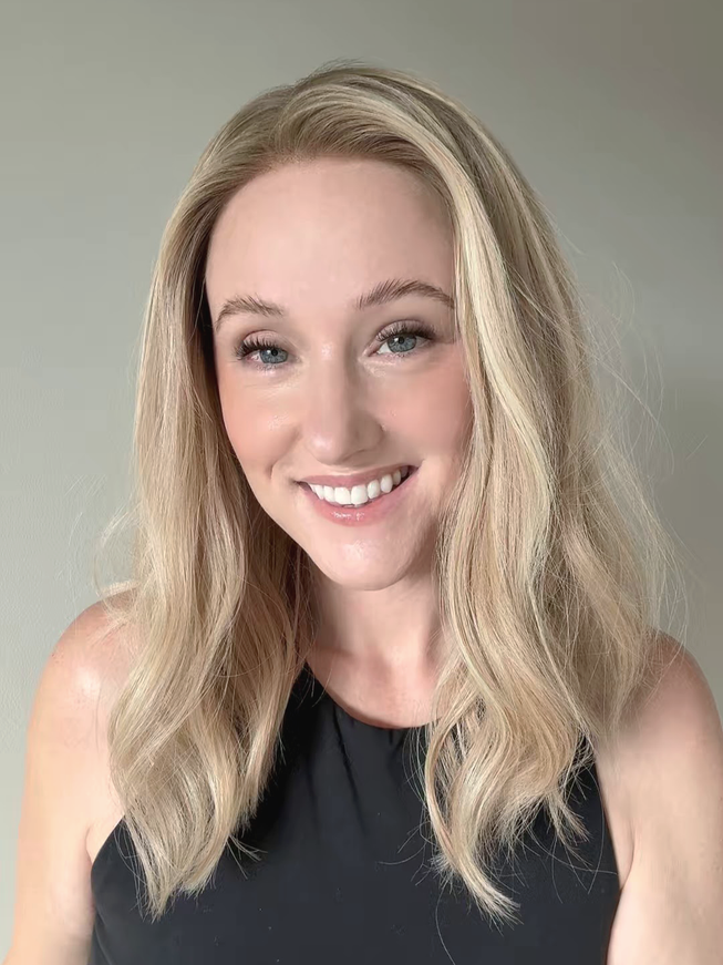 Dora 14” | Silk-Inserted Lace Top Wig-Ultra-light Blonde with Subtle Ash Root