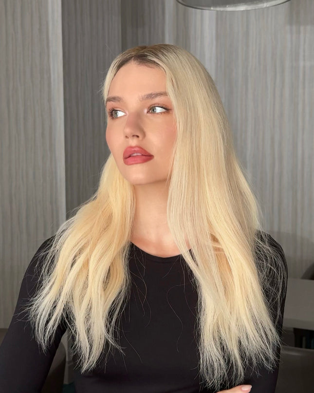 Ava | Perruque en cheveux humains Remy avec dessus en dentelle - Blond platine à racines foncées