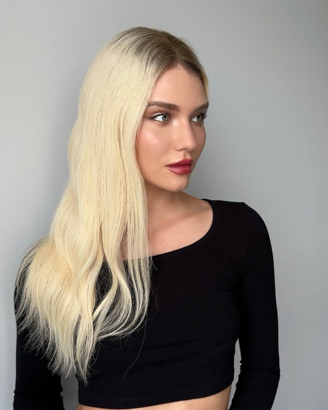 Ava | Perruque en cheveux humains Remy avec dessus en dentelle - Blond platine à racines foncées